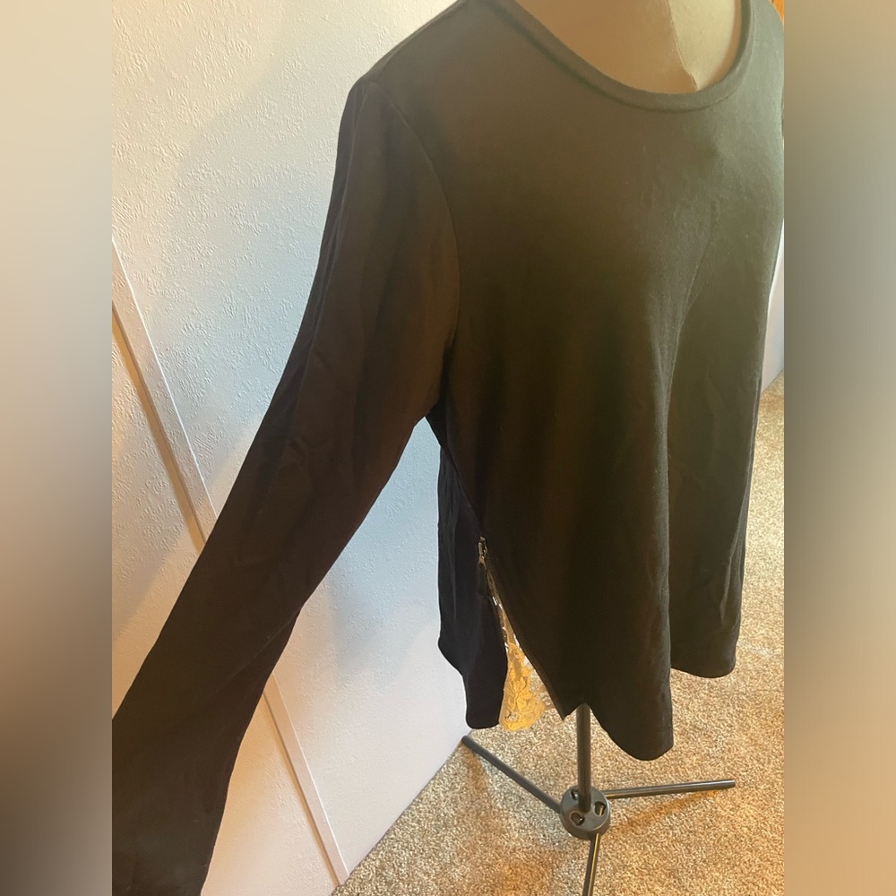 Tunic Top with Zippered Lace Side Panels